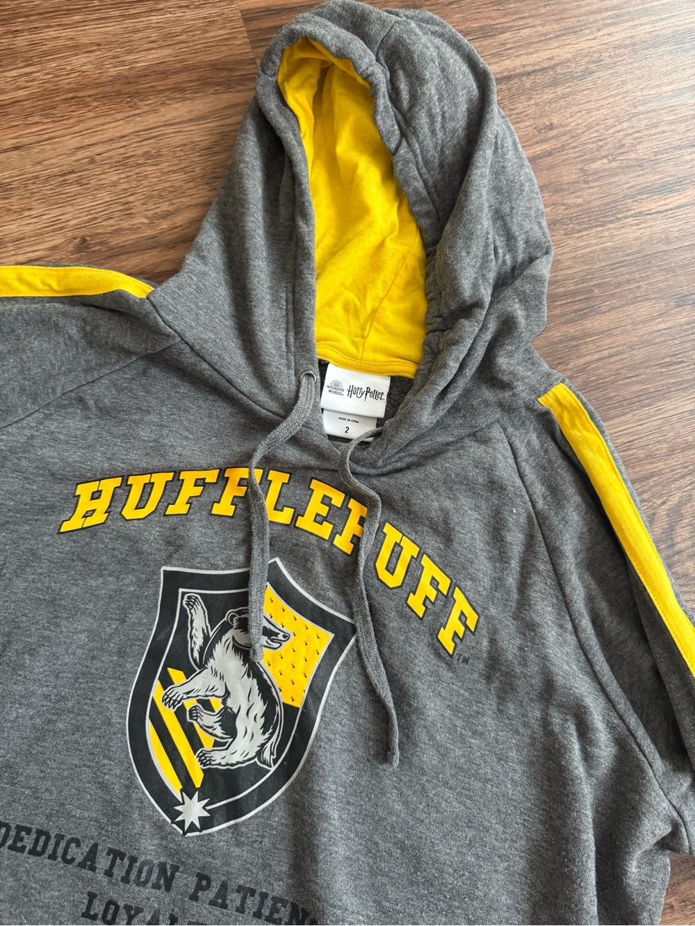 Hufflepuff Hooded Sweatshirt -- Size 2xl - authentic from uk